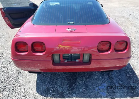 1992 Chevrolet Corvette из США, поврежденный, VIN 1G1YY23P4N5102033